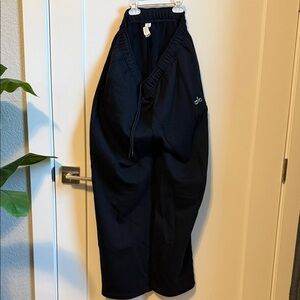 Alo Black Relaxed Fit Pants
